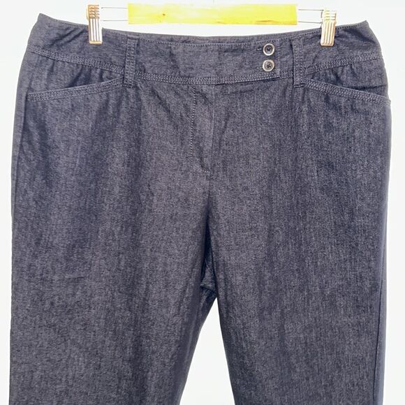 DB 16 Dark Blue Wash Three Button Side Hem Two Button Waist Capri Jeans - Picture 3 of 14